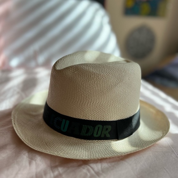 100% Hand Made Panama Hat. Handwoven in Ecuador. - Picture 4 of 11